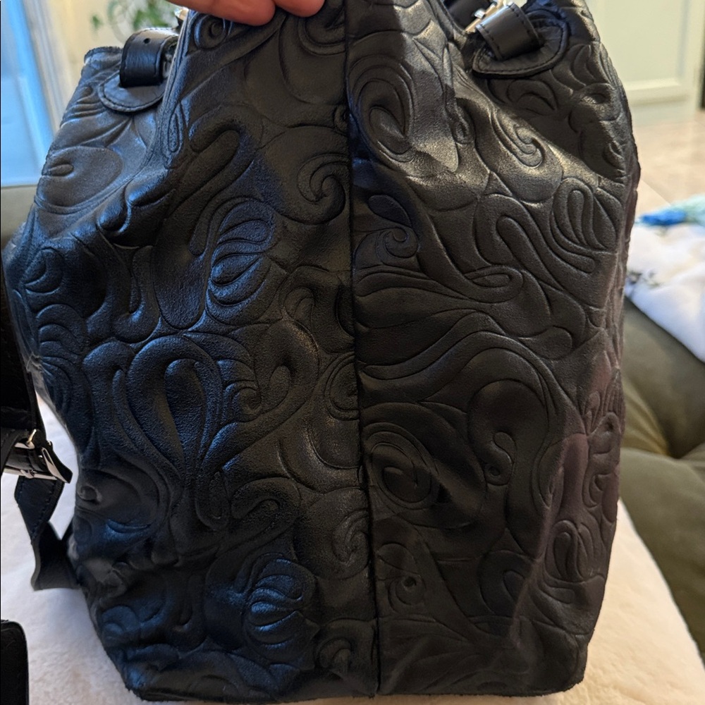 ISADORA ITALIAN LEATHER PURSE! - Picture 3 of 12